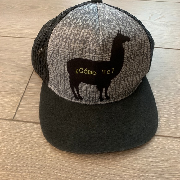prana llama hat